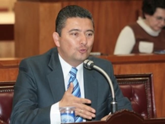 El senador boyacense Édgar Espíndola plagió un proyecto