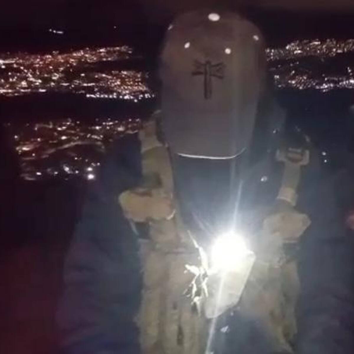 VIDEO | Con ráfagas de fusil, grupo armado amenaza a comunidad en Ciudad Bolívar