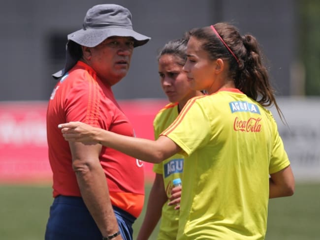 Nelson Abadía no continuará a cargo de la Selección femenina