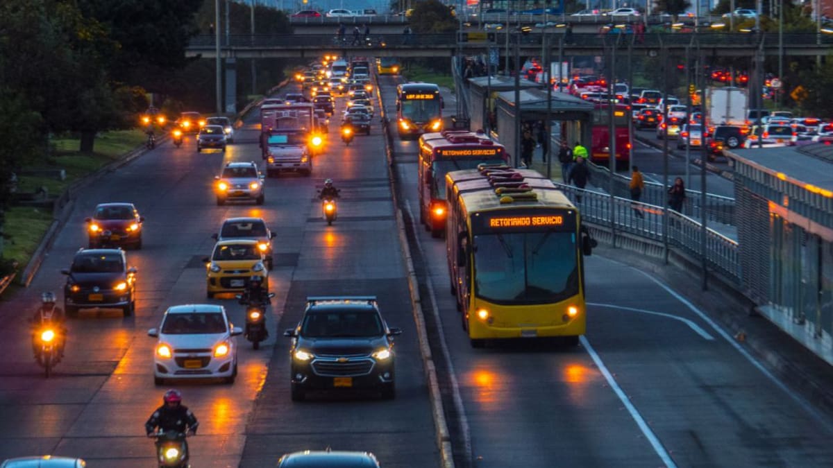 Así quedaron las tarifas para taxis, pico y placa solidario y parqueaderos en Bogotá 2024