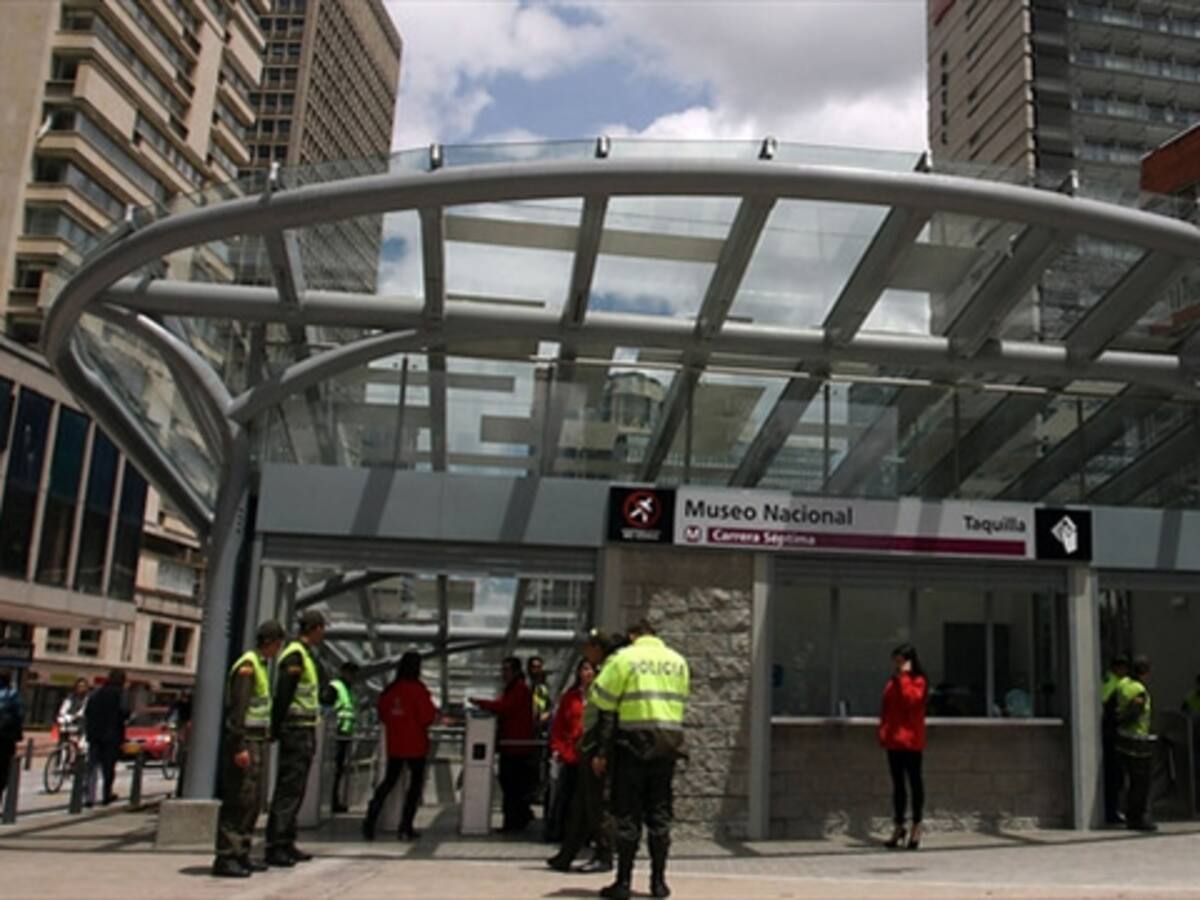 Capturan a 11 ladrones y recuperan 334 celulares robados en Transmilenio