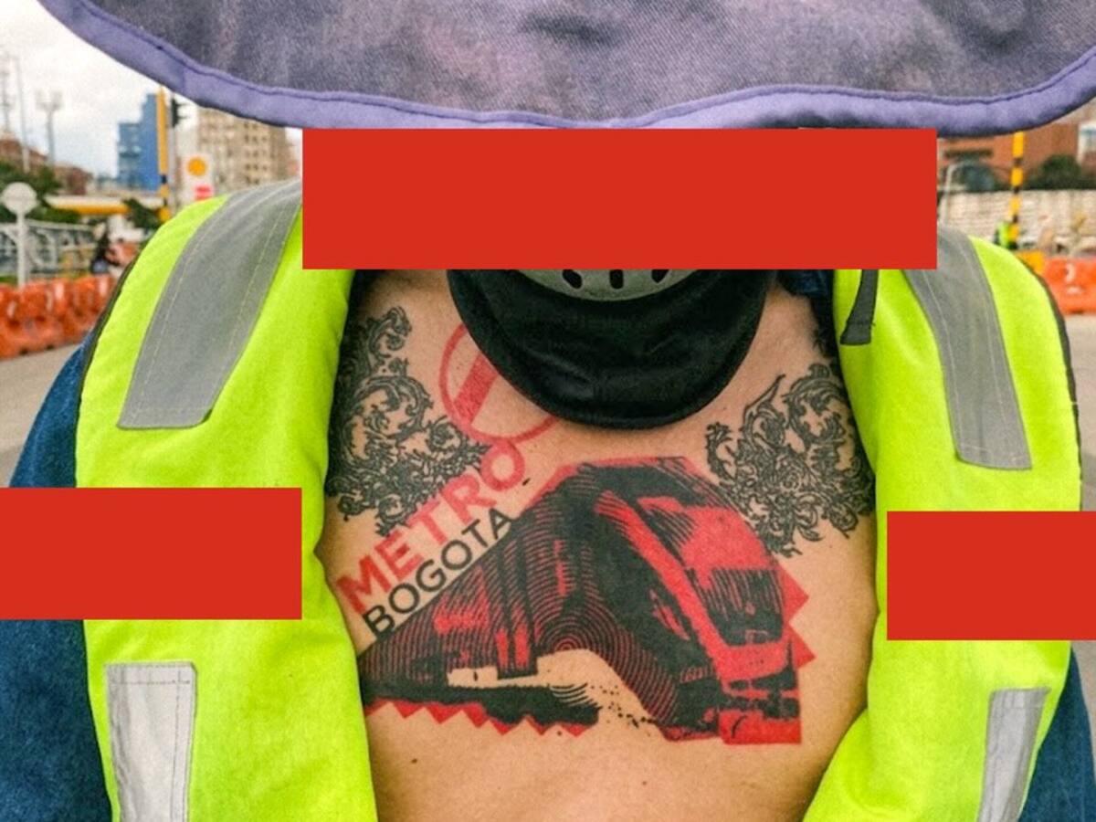 El tatuaje del Metro de Bogotá que despertó la curiosidad en redes sociales