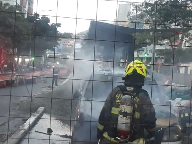 Destrozos, agresiones e incendios en segundo día de protestas en Medellín