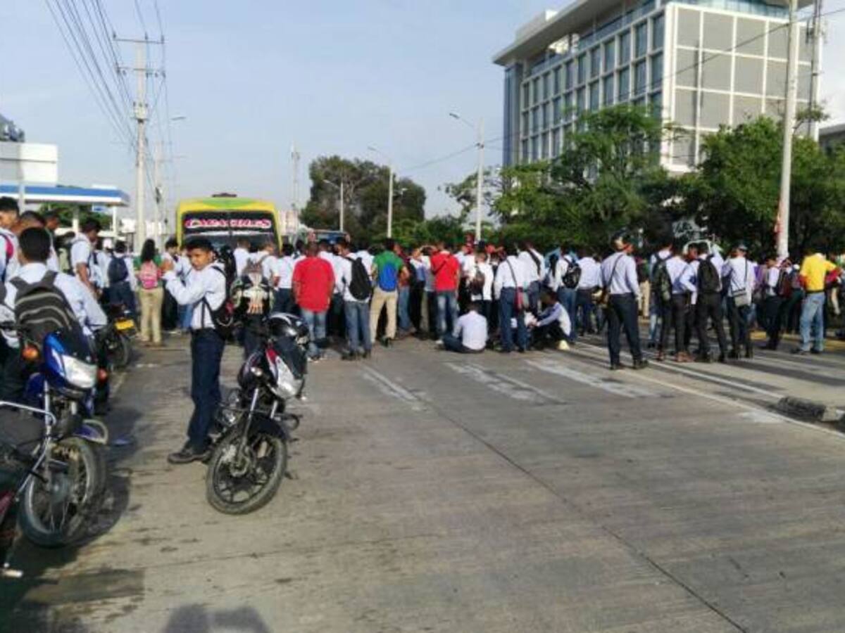 El Sena en Bolívar completó un mes de cese de actividades