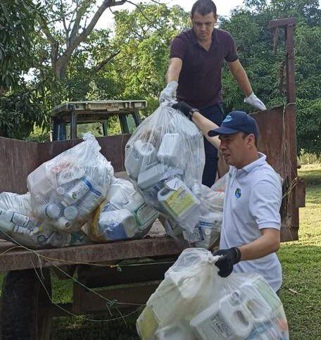 Jornada de recolección de residuos . Corpamag