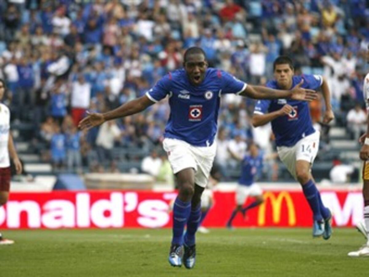 Edixon Perea anota dos y el Cruz Azul entra en zona de liguilla