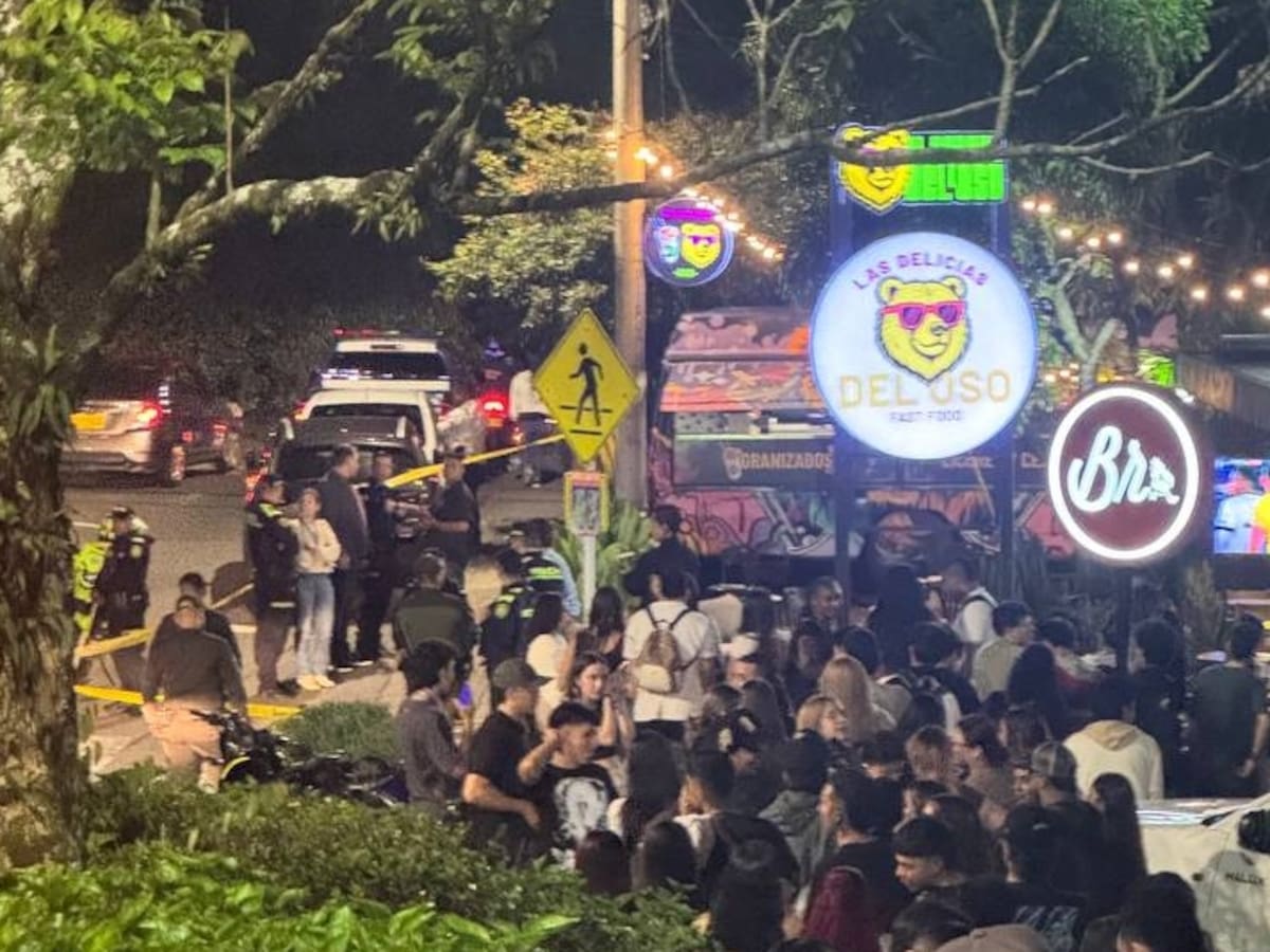 Atraco en fila del Burger Master dejó dos personas heridas en Medellín