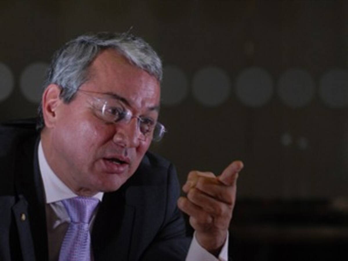 Fiscalía pide a Comisión de Acusaciones investigar a Henry Villarraga