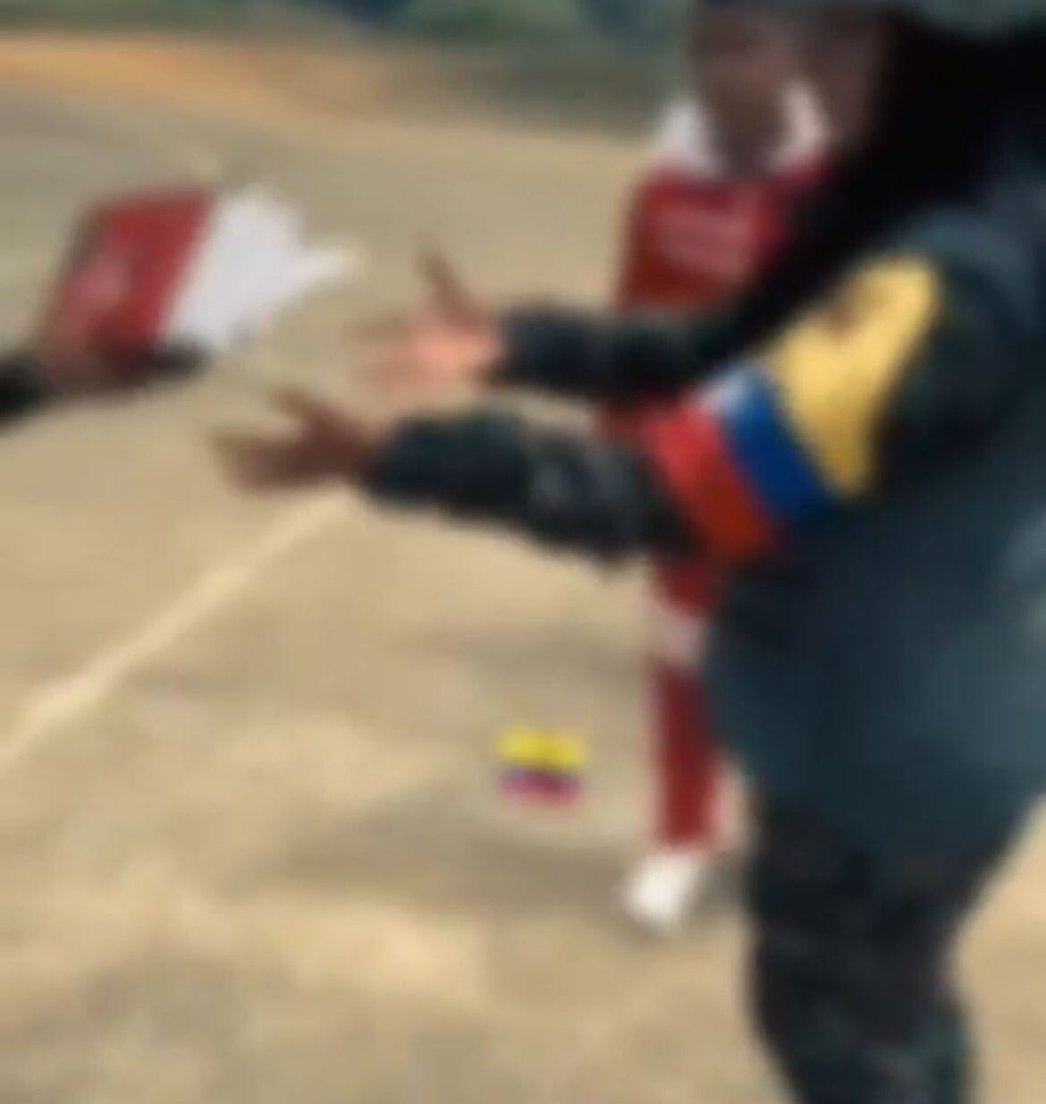 Alertan presencia de disidencias Farc en colegios del Naya: entregaron útiles escolares