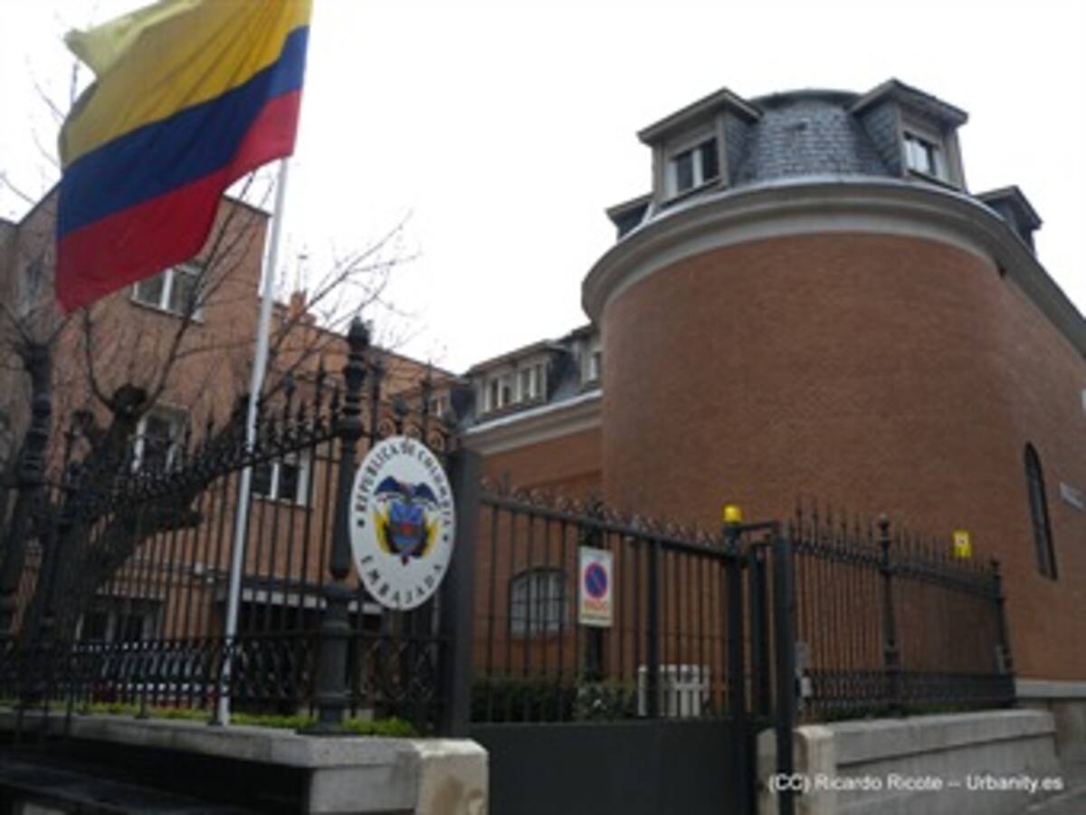 Cancillería reduce tarifas de trámites consulares en el exterior