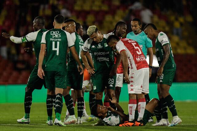 El juego entre Santa Fe y Cali en El Campín estuvo marcado por grandes polémicas / Colprensa.