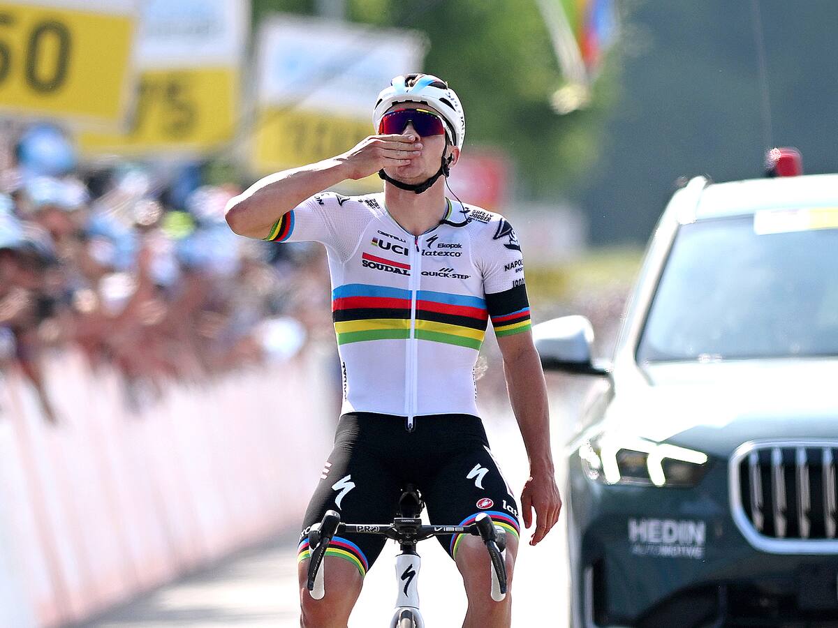 Evenepoel gana la etapa 7 del Tour de Suiza y Urán asciende un lugar en la general