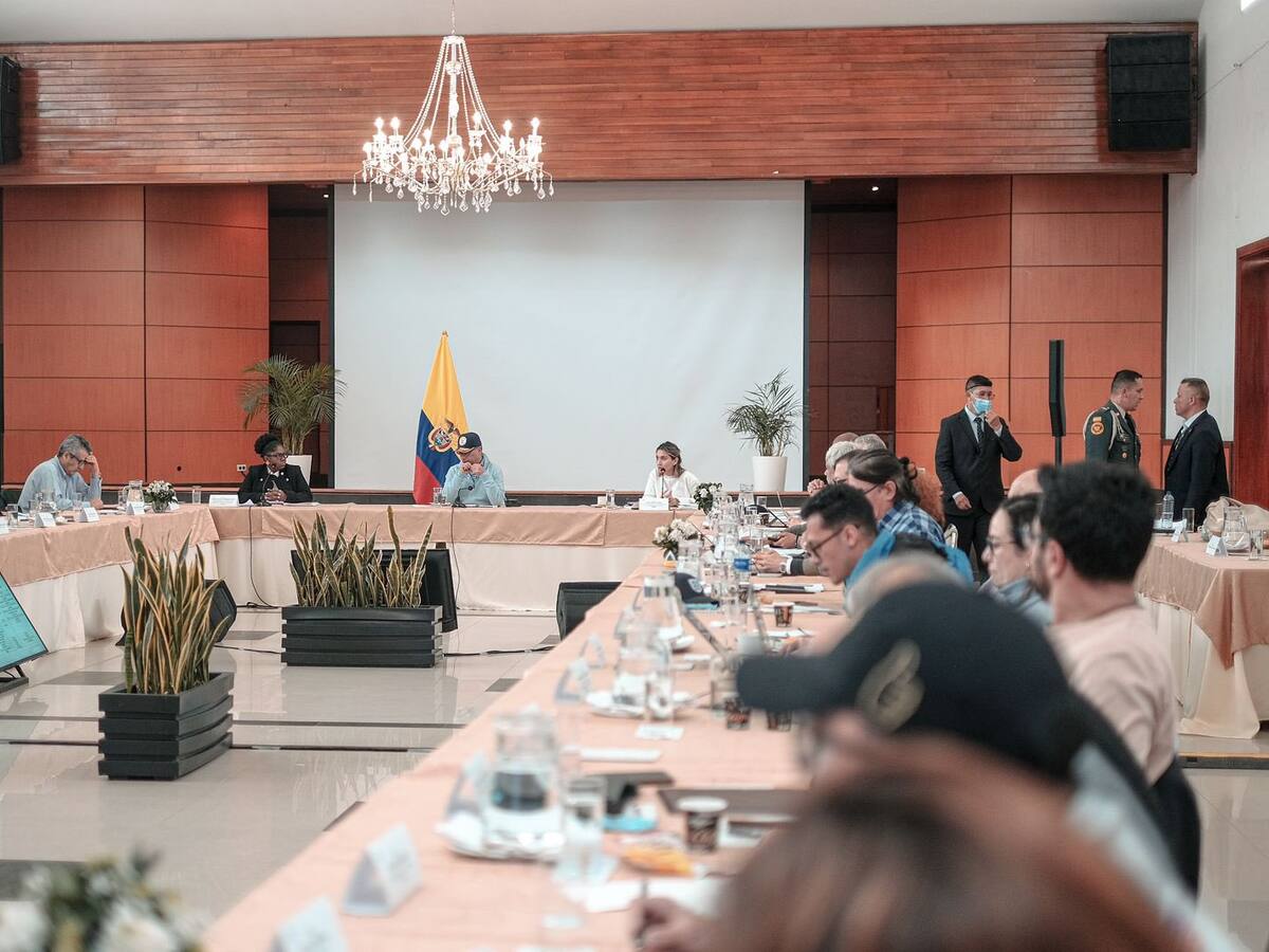 Gabinete de Petro cierra filas y respalda al presidente: dicen que CNE perdió objetividad