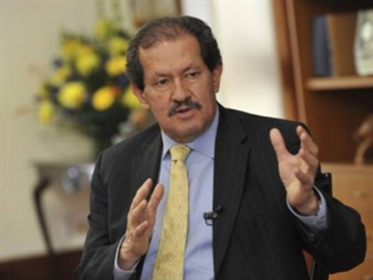 Notarios no pueden ampararse en objeción de conciencia para no formalizar matrimonios gay