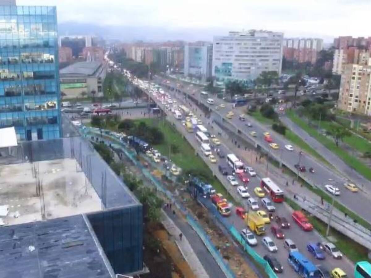 Al menos 14 centros comerciales generan caos en la movilidad de Bogotá