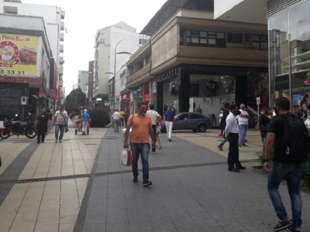 81% encuestados considera que no se cumple con distancia social en Armenia