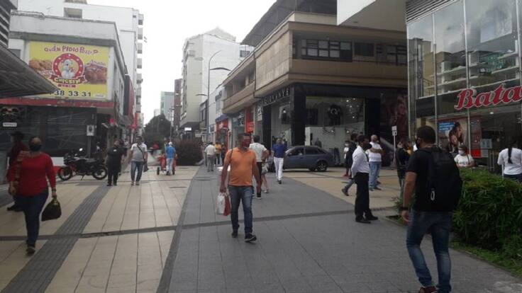 81% encuestaados considera que no se cumple con distancia social en Armenia