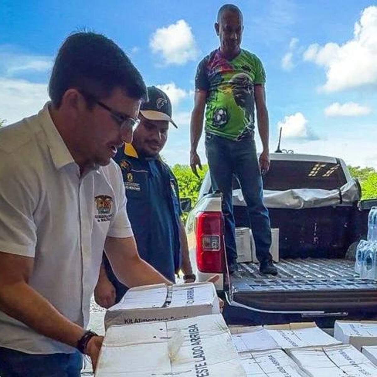 Misión humanitaria de la Gobernación de Bolívar garantiza ayudas para Montecristo y Arenal del Sur