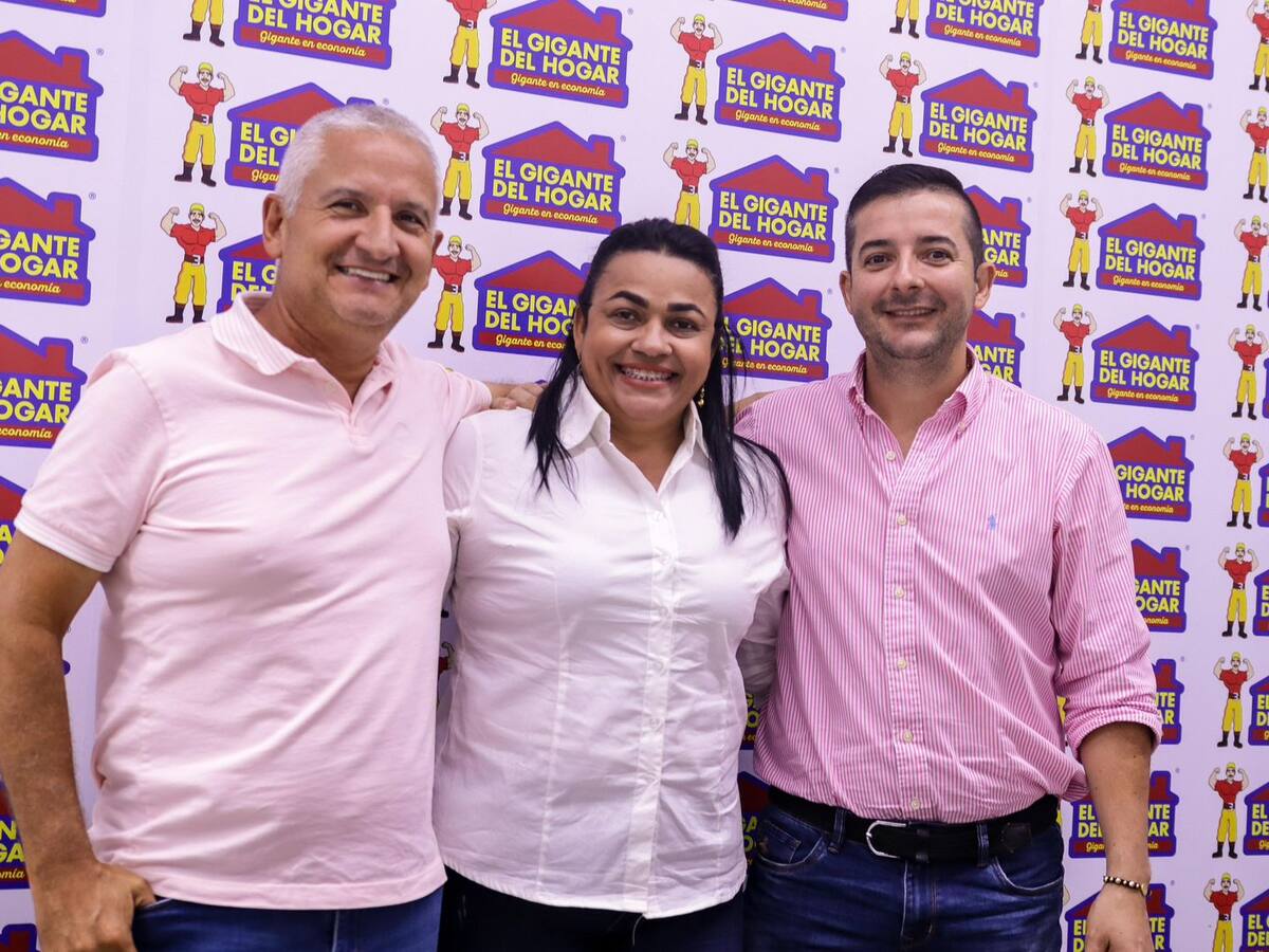 Comerciantes de Bazurto ratifican apoyo a Shirlis Beleño para el Concejo de Cartagena