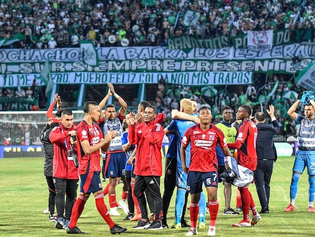 Oficial de Colprensa.