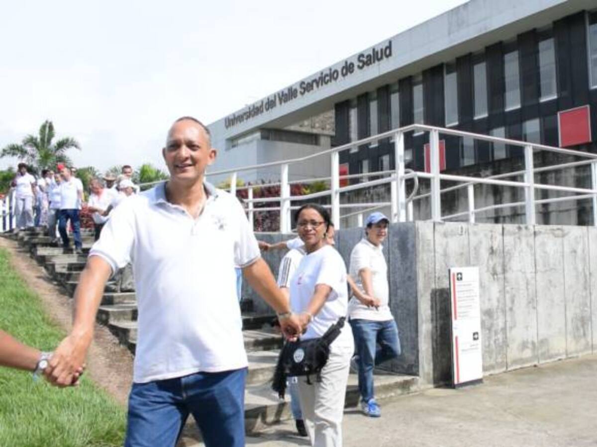 Pensionados bloquearon sede de Univalle