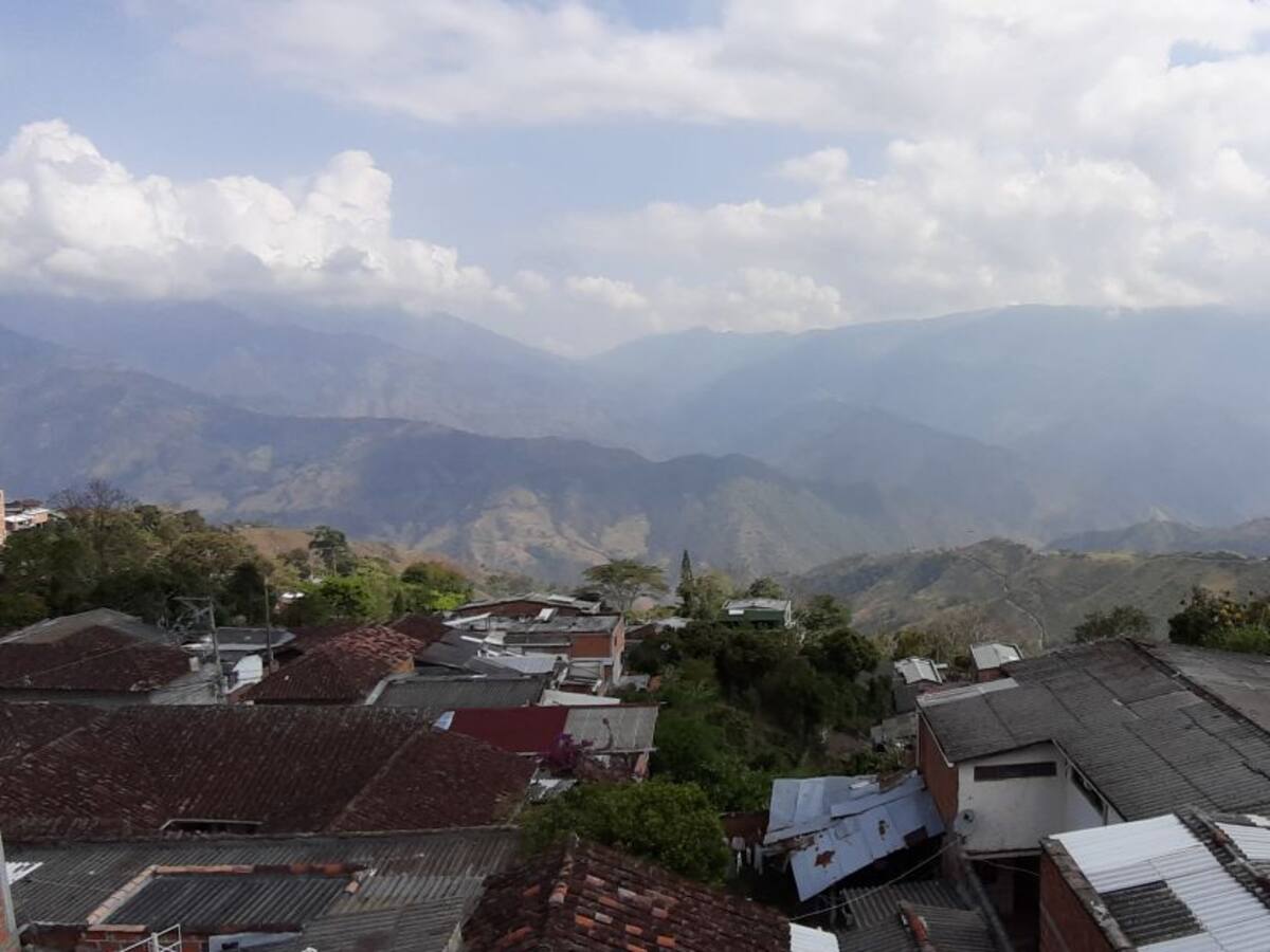 Indígenas de Ituango incomunicados por lluvias y en riesgo por caminos minados