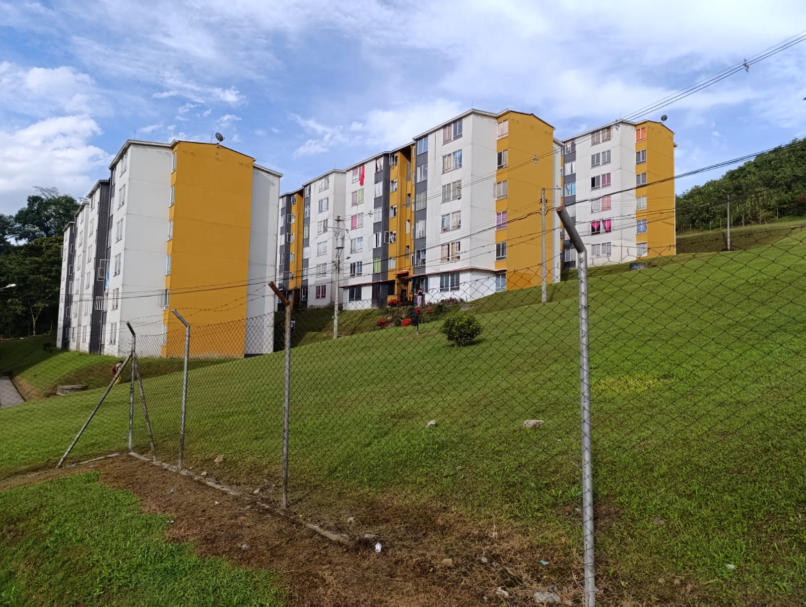 Conjunto residencial donde la madre, presuntamente, asesinó a su hija de dos años.