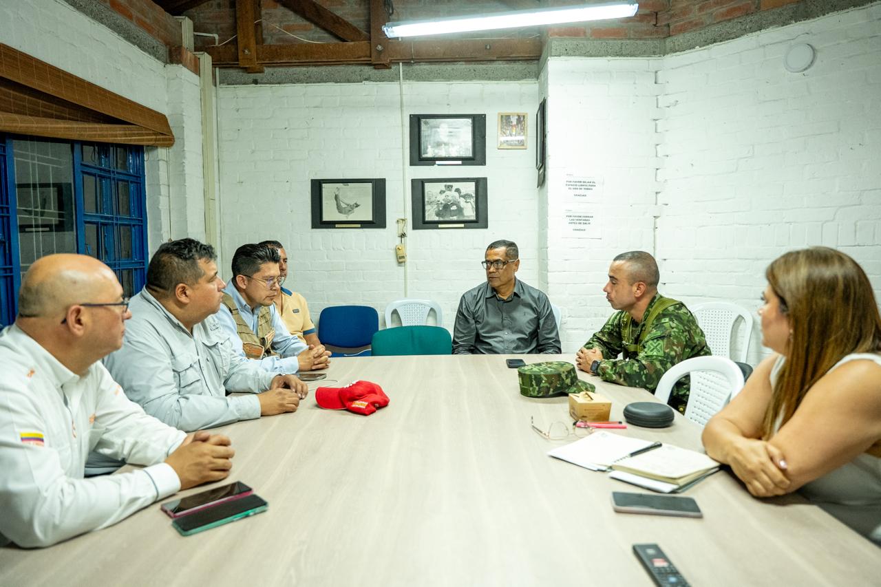Expertos en implosiones llegan a Risaralda para evaluar edificios que deberán ser demolidos. Foto: Gobernación de Risaralda
