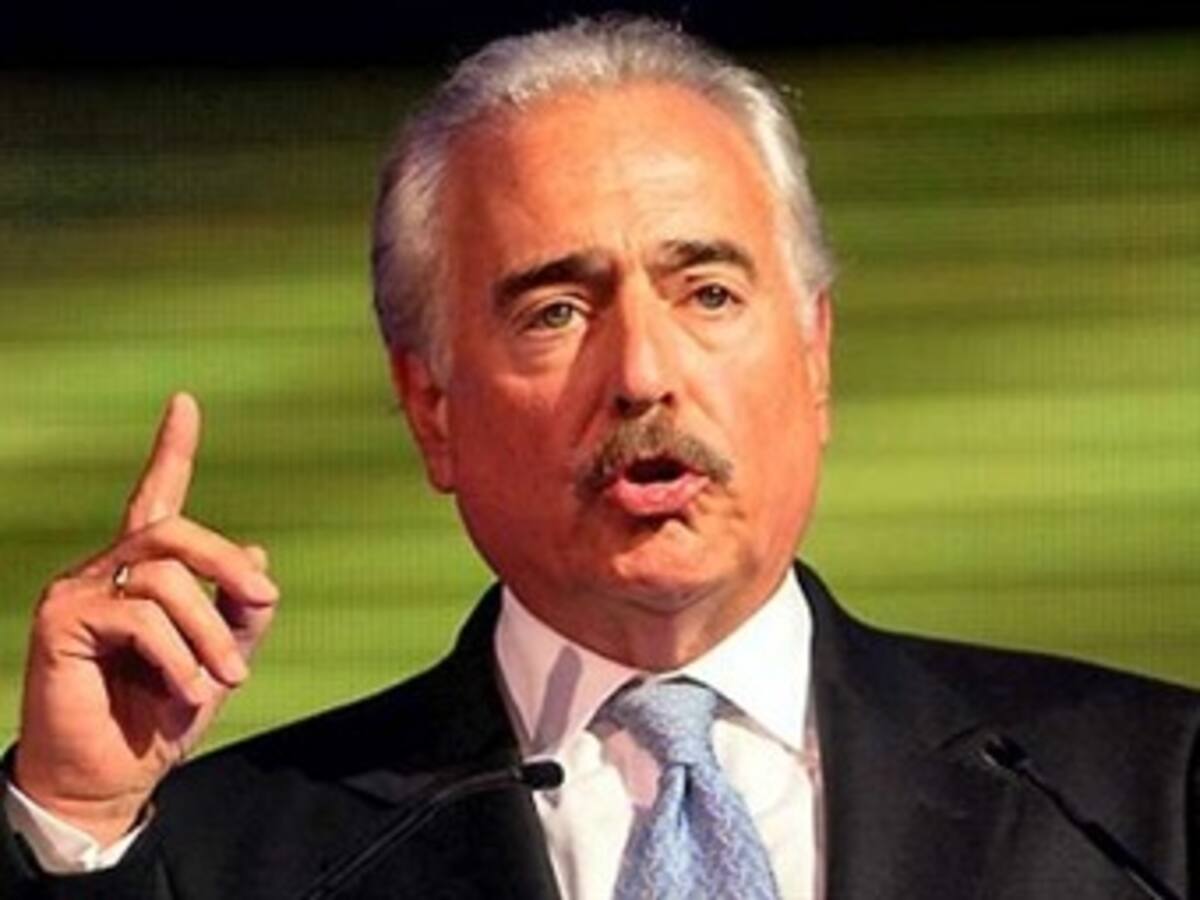 Congresistas conservadores exigen a Pastrana respeto para el presidente Santos