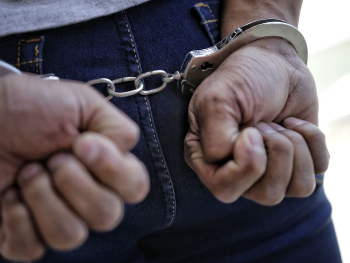 Detención domiciliaria para los agentes del caso ‘Ñeñe’