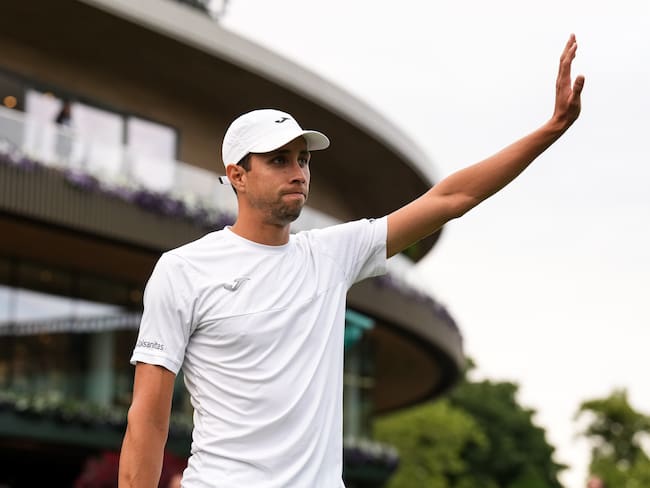Daniel Galán es el primer colombiano que avanza a octavos de final de Wimbledon. (Photo by Shi Tang/Getty Images)