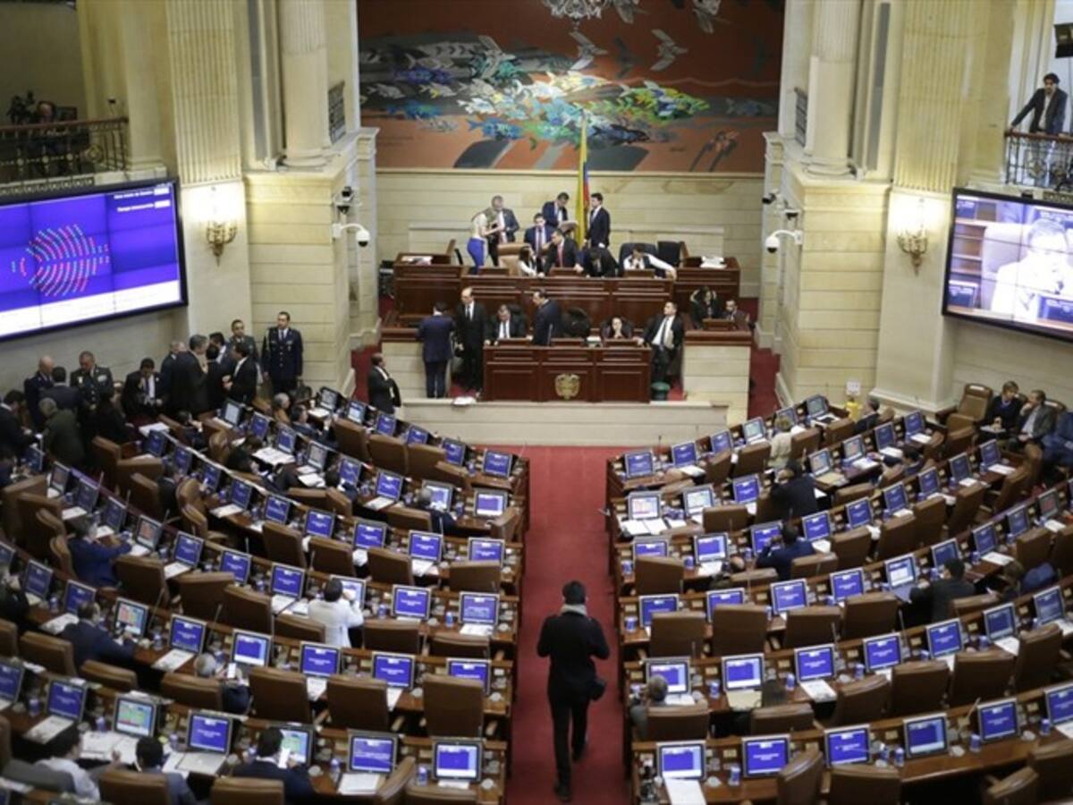 Lo que pasó ayer en el Congreso es una vergüenza: representante Gabriel Vallejo