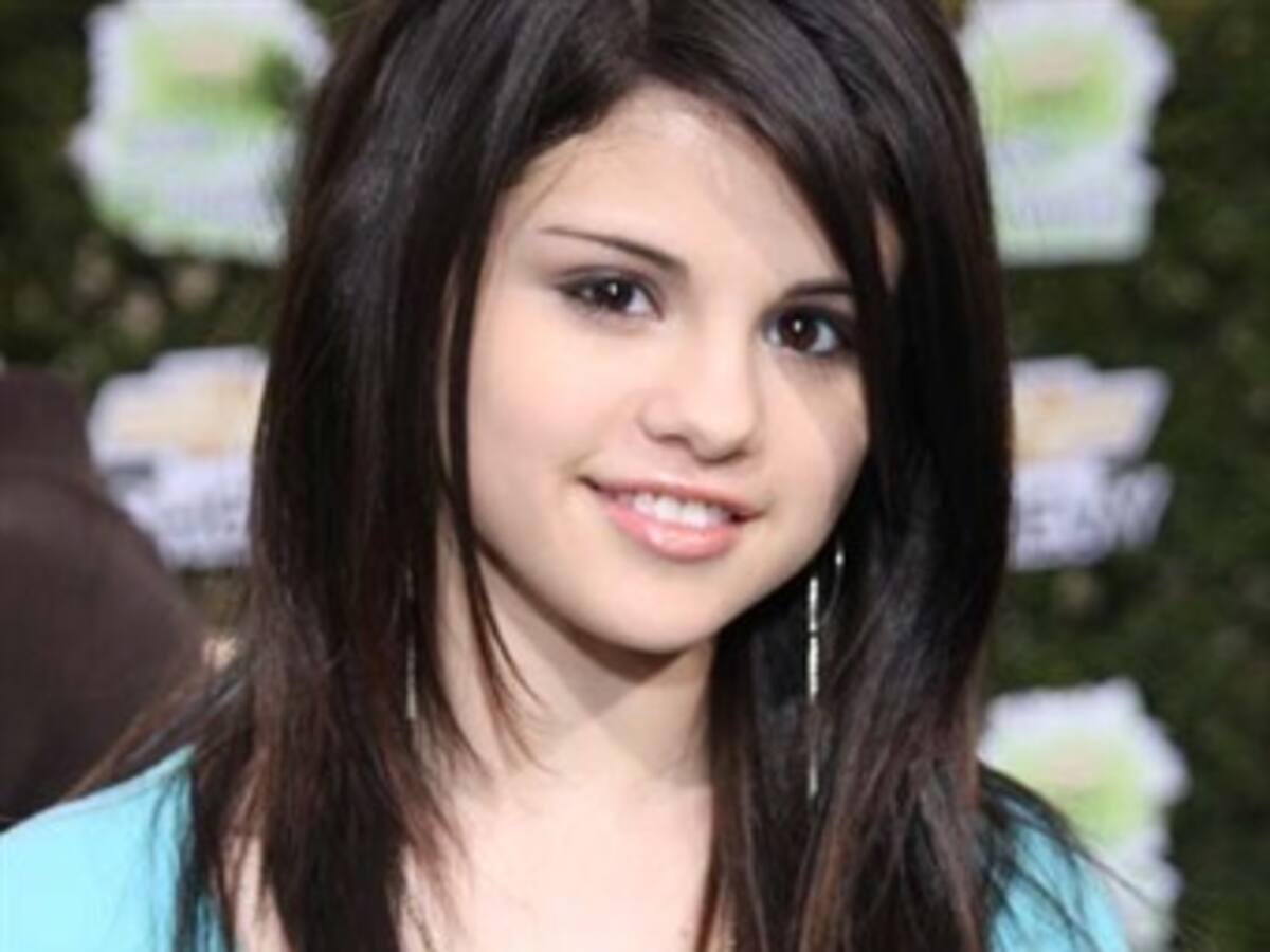 Hospitalizan de urgencia a Selena Gómez