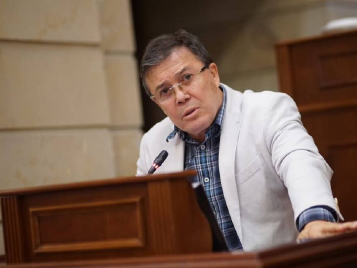 ¿Qué hacía el presidente de la Comisión de Acusaciones en Casa de Nariño?