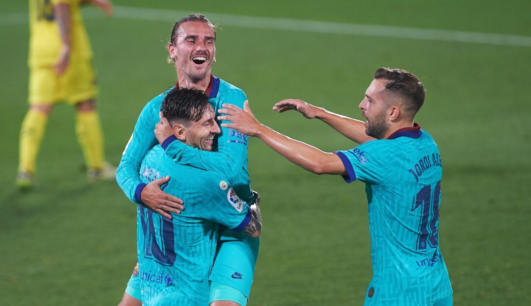 La celebración de Antoine Griezmann durante su anotación.