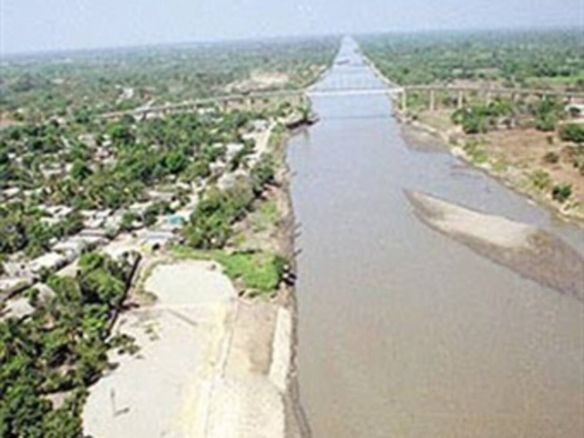 Gobernador de Bolívar denuncia atraso en licitación de doble calzada sobre Canal del Dique