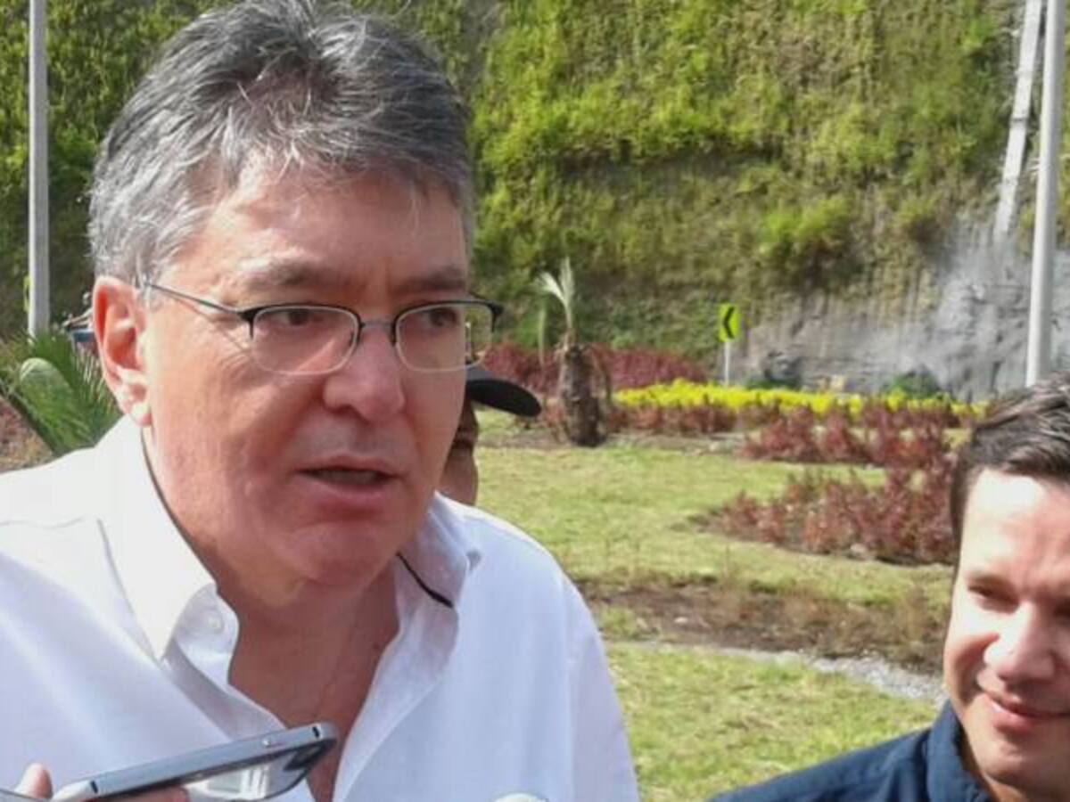 Colombia, a pesar de la difícil situación, ha salido adelante: MinHacienda