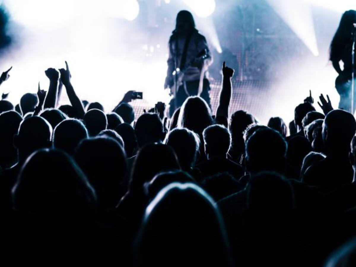¡30 años de la entrada oficial del rock en español a Colombia!