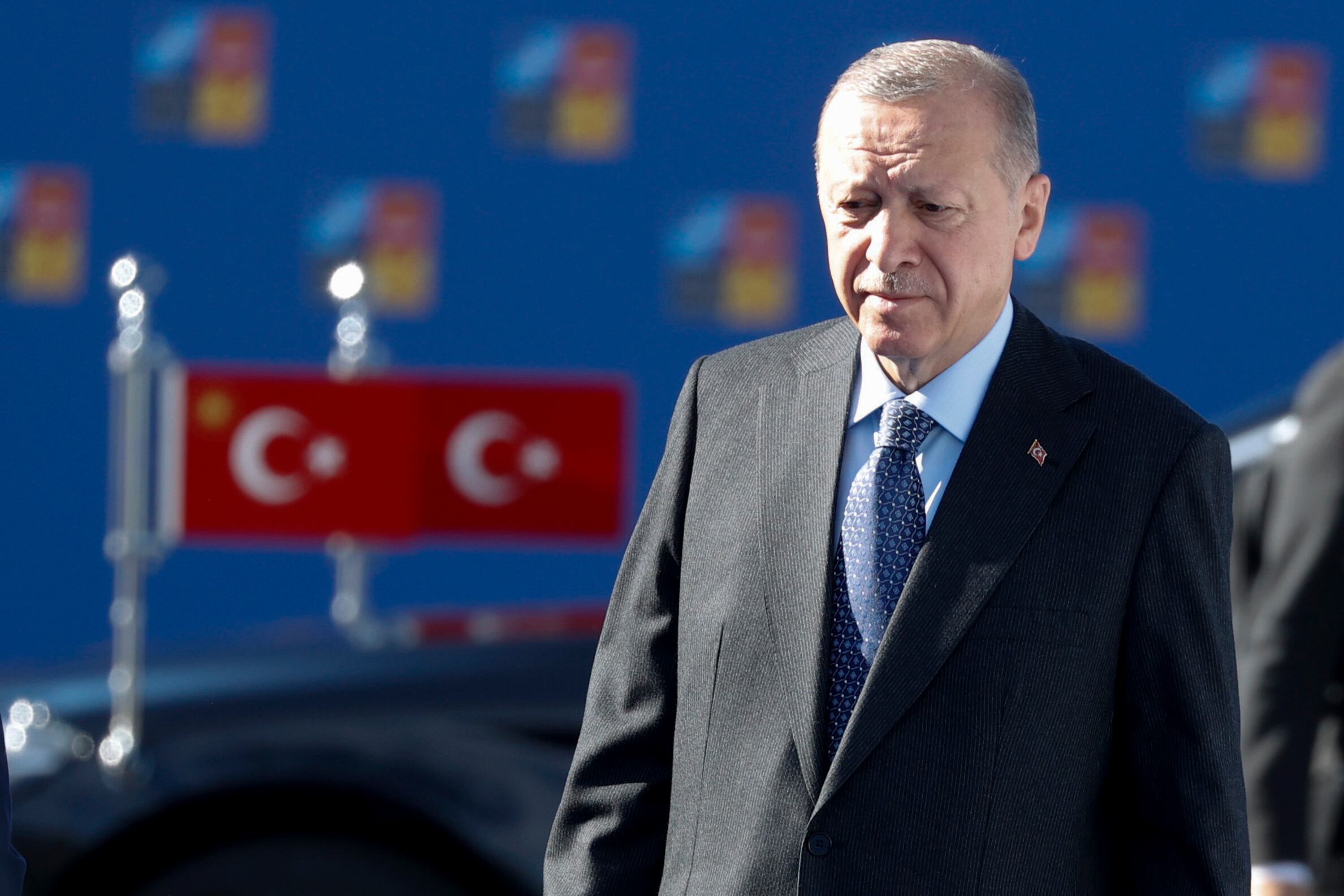 MADRID, 30/06/2022.- El presidente turco, Recep Tayyip Erdogan a su llegada a la segunda jornada de la cumbre de la OTAN que se celebra este jueves en el recinto de Ifema, en Madrid. EFE/ Juan Carlos Hidalgo