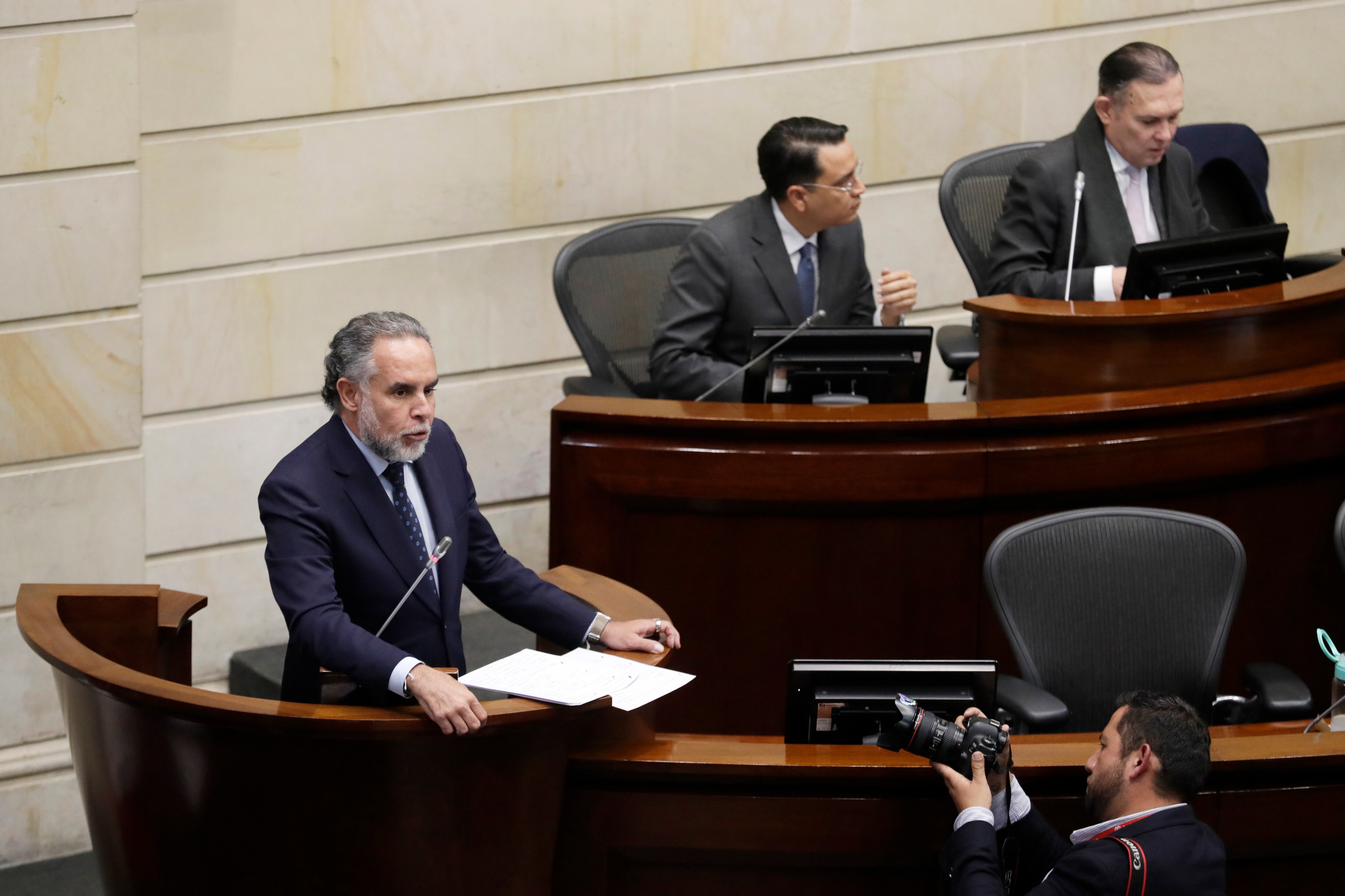 El ministro del Interior, Armando Benedetti, defendió la Consulta Popular del Gobierno ante el Senado. Foto: Congreso/EFE
