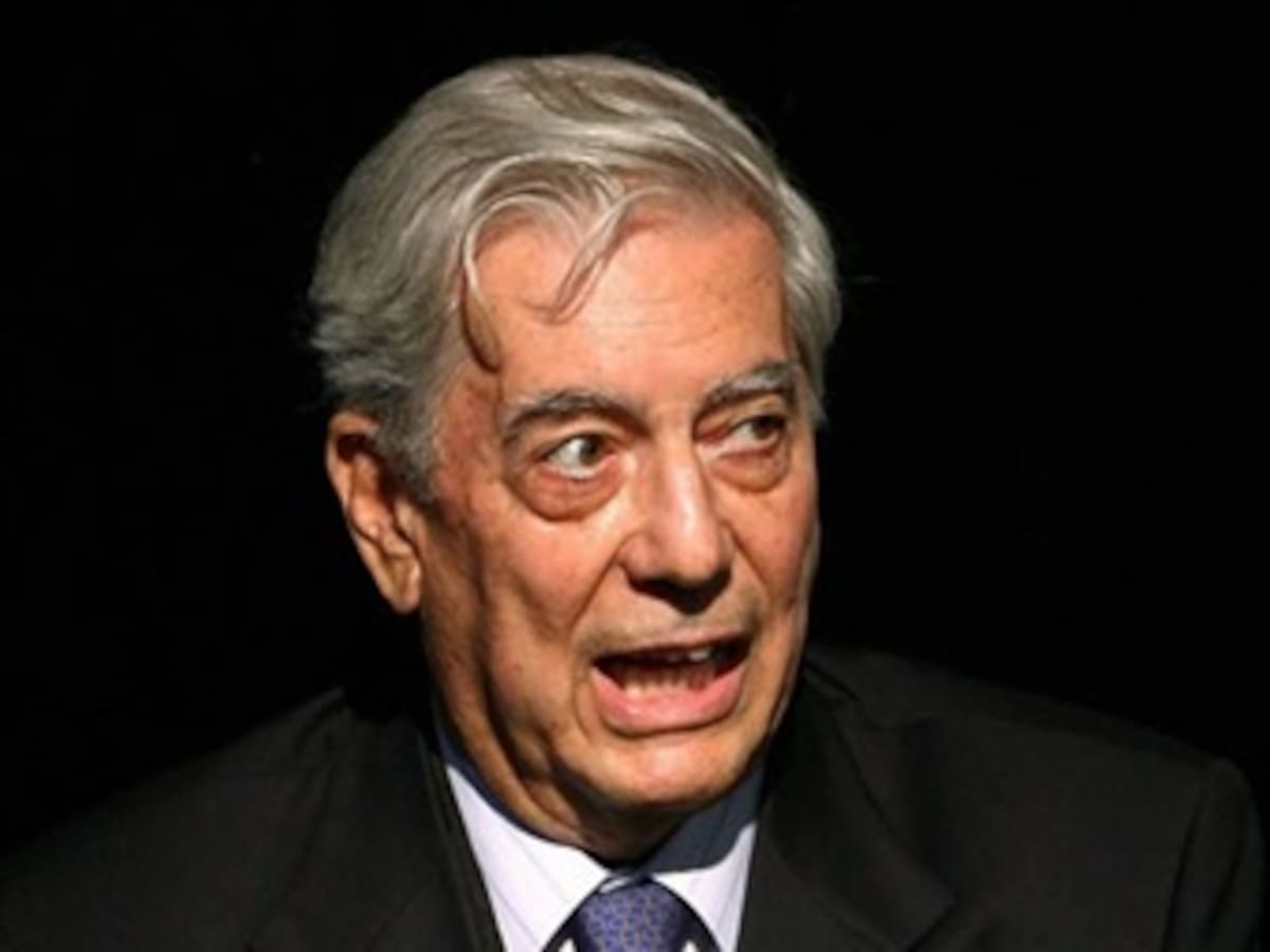 Mario Vargas Llosa critica a Castro, Chavez y Lula