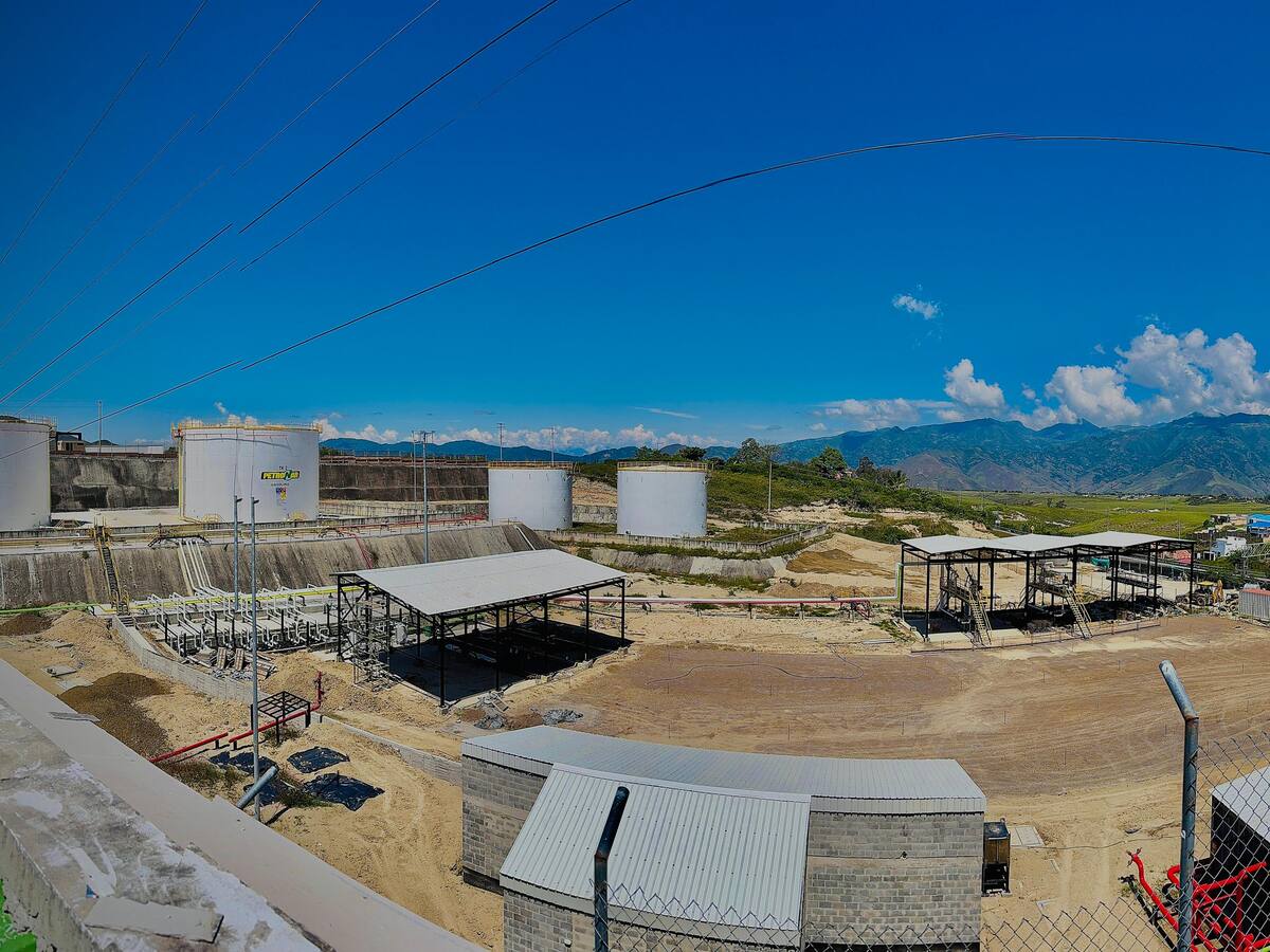 El Ministerio de Minas y energía autorizó a PETRONAR como agente Almacenador de combustible