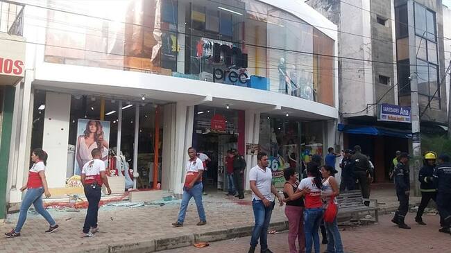 En medio de una estampida cerca de 50 personas resultaron heridas en Sahagún. Foto: Cortesía