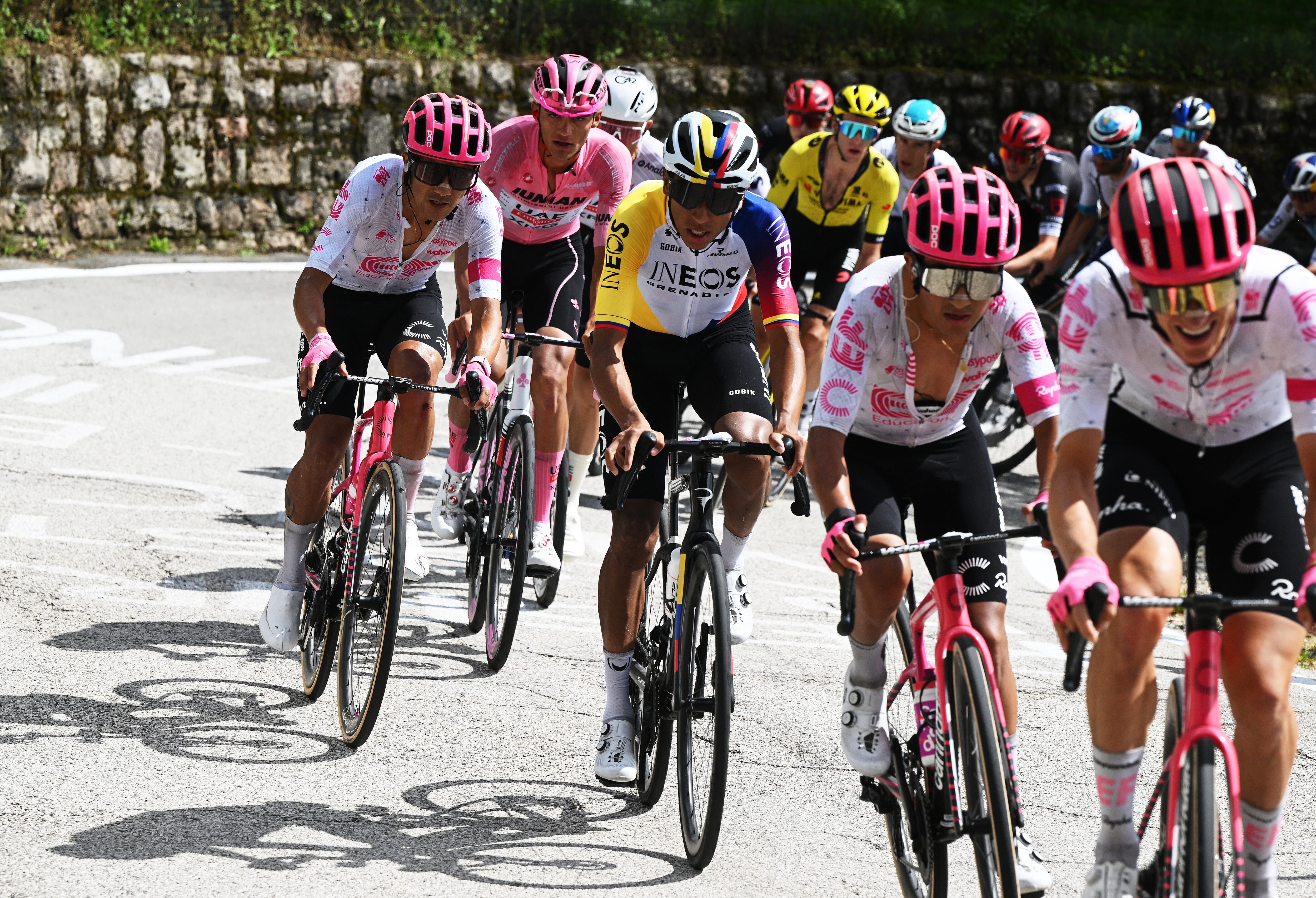 Richard Carapaz y Egan Bernal en el Giro de Italia 2025. (Photo by Dario Belingheri/Getty Images)