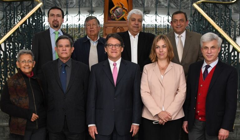 Equipo negociador del Gobierno en los diálogos con el ELN
