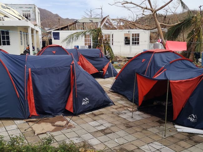 Carpas, el refugio para los habitantes de Providencia