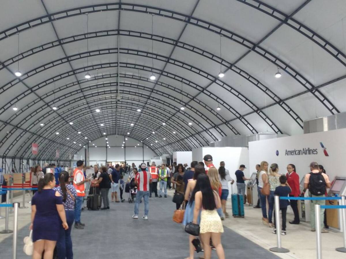 Devolvió cartera con mil dólares que se encontró en el Cortissoz