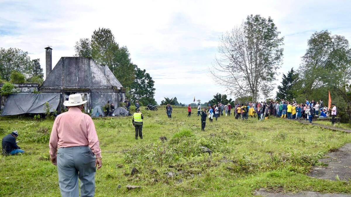 César Arias, voceros de los campesinos