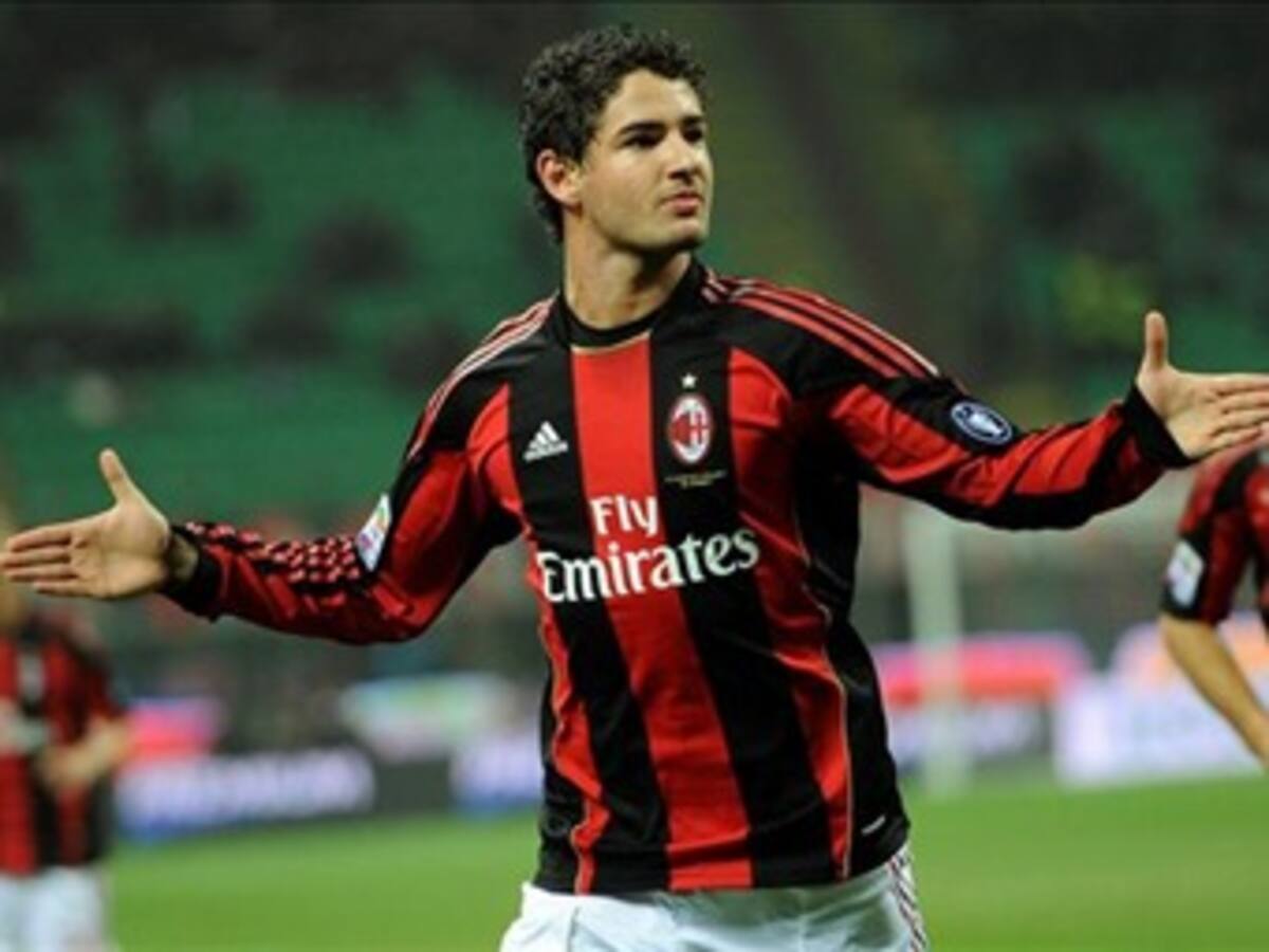 AC Milan vence 3-0 a Palermo y es nuevo líder de la Serie A de Italia