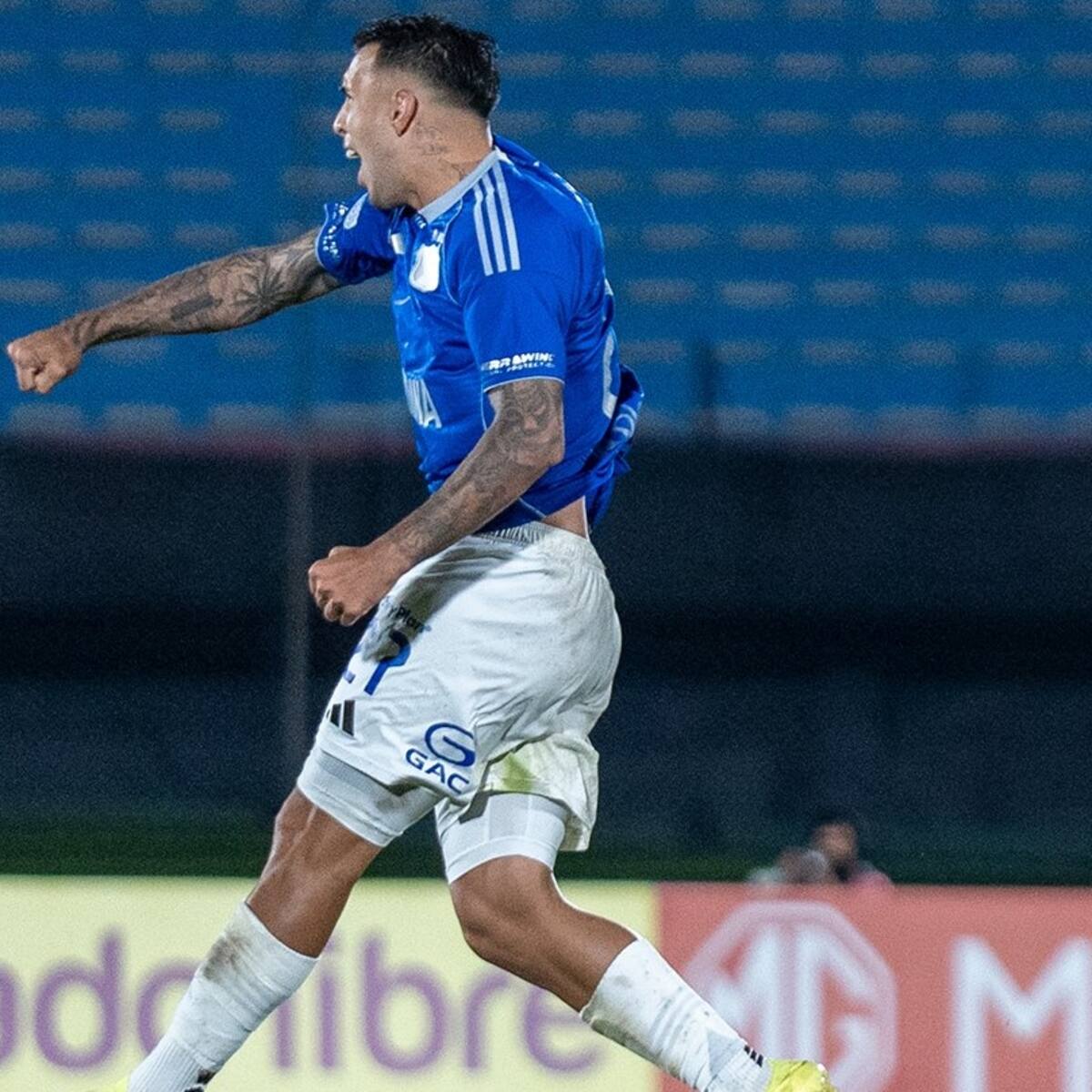 Millonarios remontó un partidazo en Uruguay y sigue soñando en Sudamericana